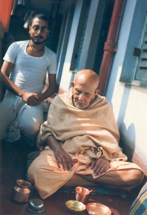 Srila Bhakti Bibudha Bodhayan Goswami Maharaj and his guru, Srila Bhakti Pramod Puri Goswami Thakur